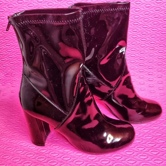 Tony Bianco Nakita Zip Ankle Bootie - Picture 1 of 11